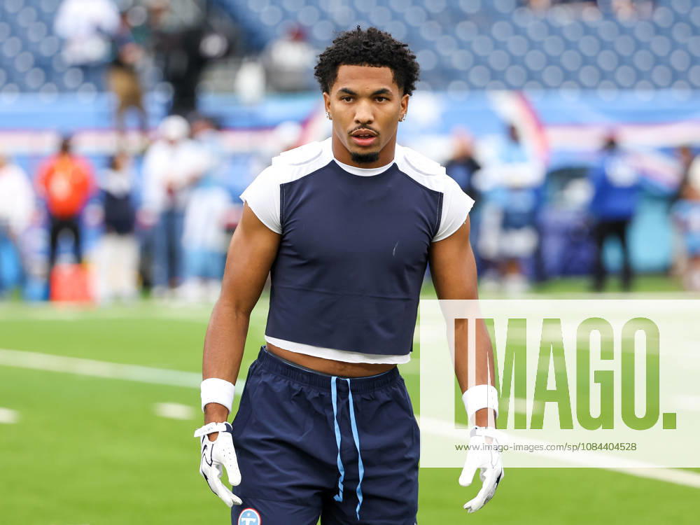 Oct 11, 2026; Nashville, TN, USA; Tennessee Titans cornerback Micah Robinson (21) warms up prior to the NFL, American Football Herren, USA regular season game between the Houston Texans and Tennessee Titans at Nissan Stadium. Mandatory Credit: -Cal Media Nashville USA - ZUMAc04_ 20261011_zma_c04_030