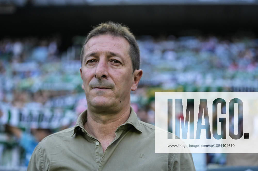 Luis Miguel Ramis, head coach of CA Osasuna, looks on during the Spanish league, LaLiga EA Sports, football match played between Real Betis and CA Osasuna at La Cartuja stadium on October 11, 2026, in Sevilla, Spain. Real Betis V CA Osasuna - LaLiga EA Sports - ZUMAa181 20261011_zaa_a181_186