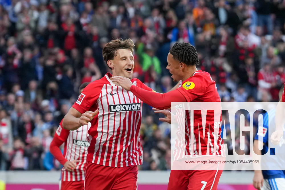 Maximilian Eggestein (SC Freiburg, 08), Derry Scherhant (SC Freiburg, 07) Torjubel, Emotionen, Torschuss, Abschluss, Torerfolg, Tor, Treffer , Deutschland, Fussball, 1. Bundesliga, 5.Spieltag, 2026 2027, SC Freiburg vs. FC Schalke 04, 11.10.2026, Europa-Park Stadion, Freiburg Freiburg Europa-Park Stadion Baden-Württemberg Deutschland