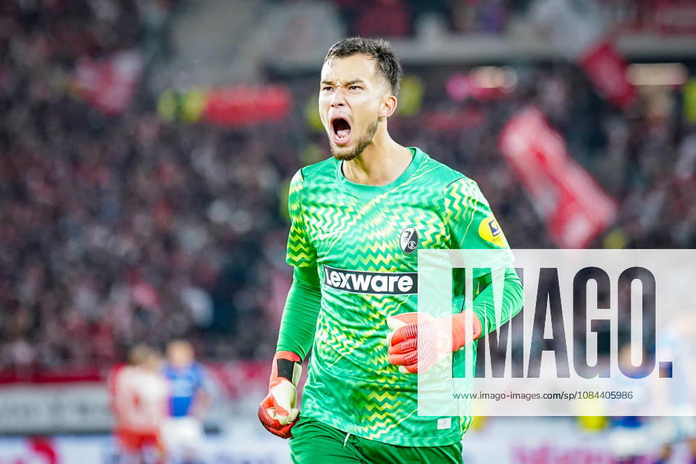 Deutschland: Fußball Bundesliga 2026 - 2027, 5. Spieltag - SC Freiburg - FC Schalke 04 - Europa-Park-Stadion (Freiburg): Mio Backhaus (SC Freiburg, 1) Freude, Emotionen, Jubel, Mimik, Gesichtsausdruck, Emotion, Tor und Torjubel