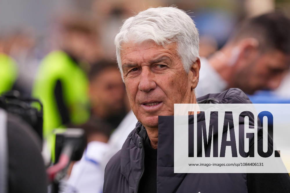 IPA89559584 - Gian Piero Gasperini, head coach of AS Roma, during the Italian Serie A soccer match between Como 1907 and AS Roma at Stadio Giuseppe Sinigaglia in Como, Italy, on October 11, 2026