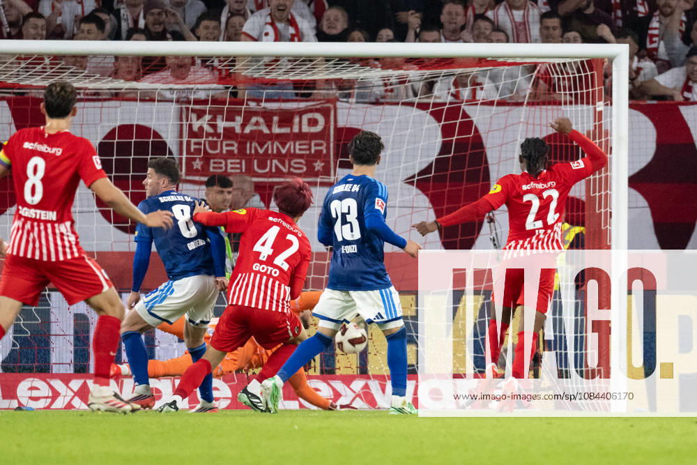 GER, Fussball, Herren, 1. Bundesliga, Saison 2026 2027, 5. Spieltag, SC Freiburg vs. FC Schalke 04 Tor zum 2:1 durch Keisuke Goto ( SC Freiburg, 42 ), DFB DFL regulations prohibit any use of photographs as image sequences and or quasi-video. Freiburg Europa-Park Stadion Baden-Württemberg Deutschland