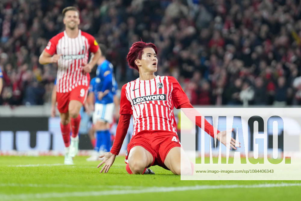 Keisuke Goto (SC Freiburg, 42) Torjubel, Emotionen, Torschuss, Abschluss, Torerfolg, Tor, Treffer , Deutschland, Fussball, 1. Bundesliga, 5.Spieltag, 2026 2027, SC Freiburg vs. FC Schalke 04, 11.10.2026, Europa-Park Stadion, Freiburg Freiburg Europa-Park Stadion Baden-Württemberg Deutschland
