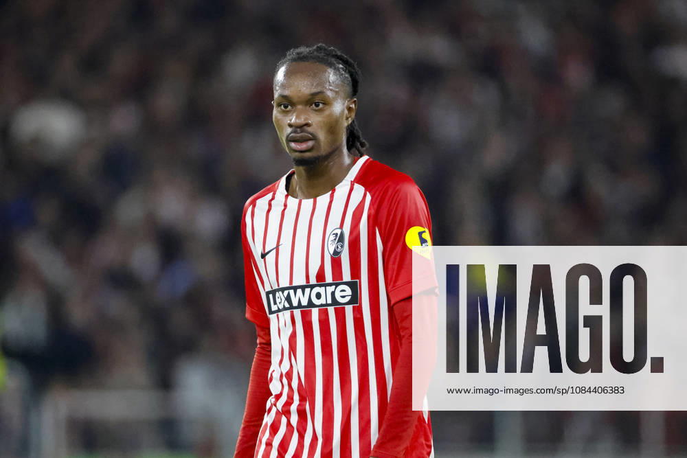 Jordy Makengo (SC Freiburg, 33) , Deutschland, Fussball, 1. Bundesliga, 5.Spieltag, 2026 2027, SC Freiburg vs. FC Schalke 04, 11.10.2026, Freiburg im Breisgau Europa-Park Stadion Deutschland