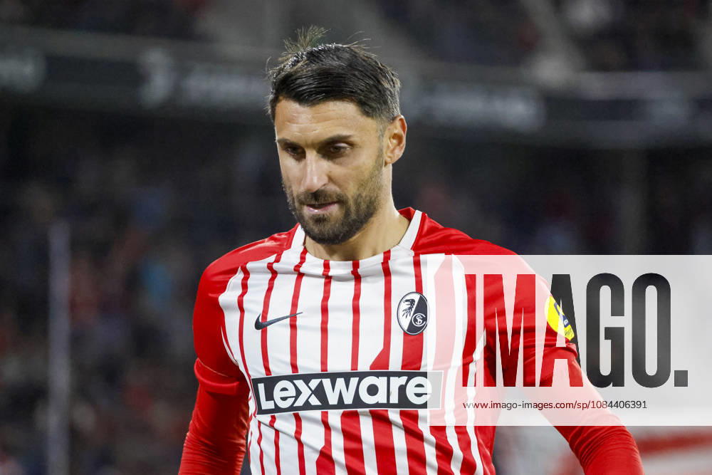 Vincenzo Grifo (SC Freiburg, 32) , Deutschland, Fussball, 1. Bundesliga, 5.Spieltag, 2026 2027, SC Freiburg vs. FC Schalke 04, 11.10.2026, Freiburg im Breisgau Europa-Park Stadion Deutschland