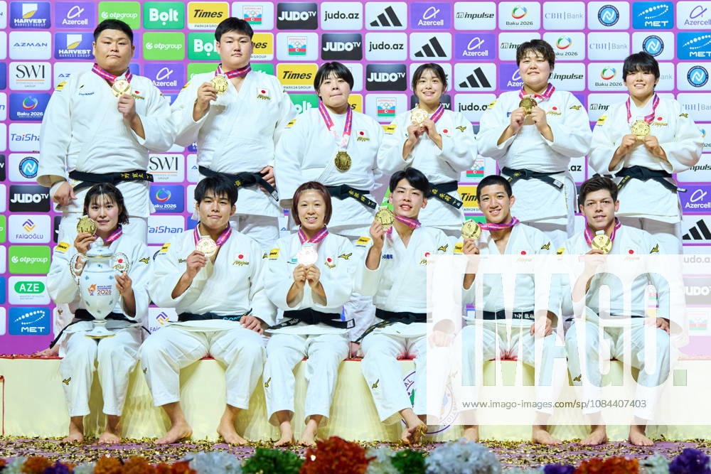 Japan team group, Mannschaftsbild, Totale (JPN), OCTOBER 11, 2026 -Judo : World Judo Championships BAKU2026 Mixed teams Medal Ceremony at National Gymnastics Arena in Baku, Azerbaijan. aflo_355108721 KenxAsakurax