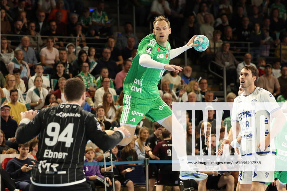 Handball, Opel HBL, Saison 2026 2027, 1.HBL, Füchse Berlin - TBV Lemgo Lippe, Max-Schmeling-Halle: Domenico Ebner (TBV Lemgo Lippe, 94) gegen Mathias Gidsel (Füchse Berlin, 19) Berlin Deutschkand
