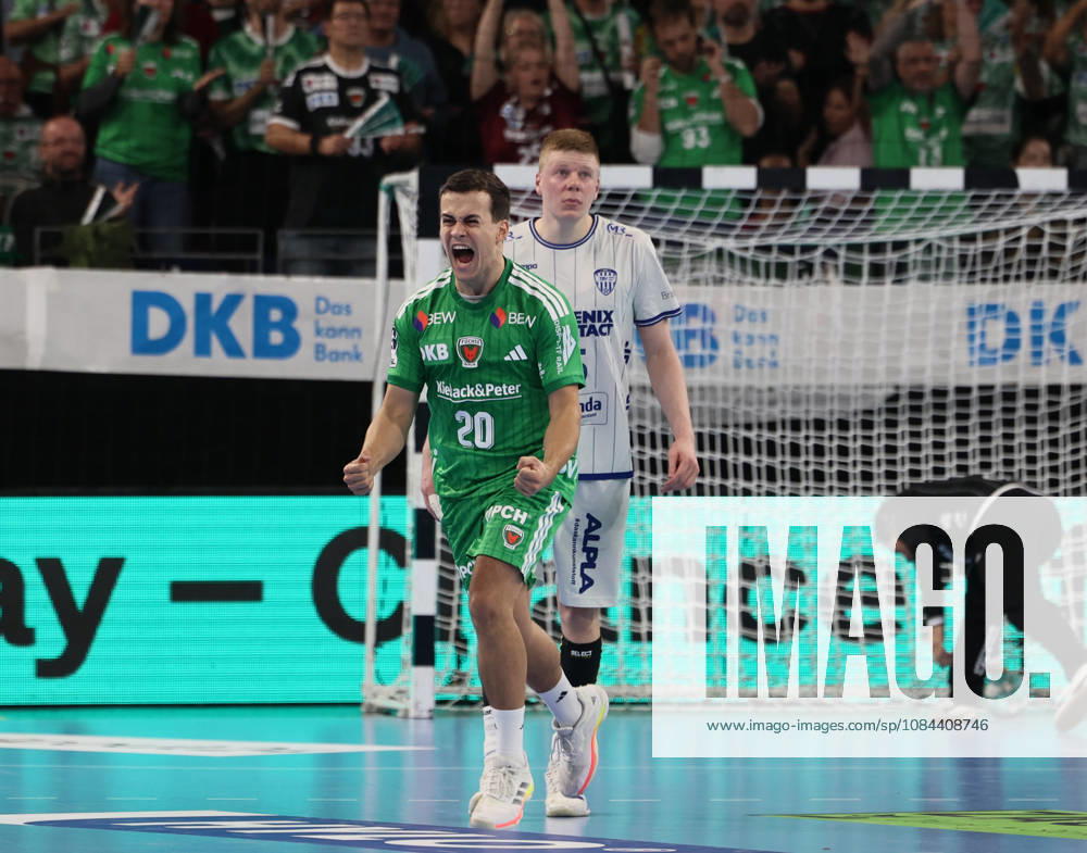 GER HBL Saison 2026 2027 FÜCHSE Berlin vs. TBV Lemgo, 11.10.26, MAX-SCHMELING-HALLE, Berlin, Tim FREIHÖFER (Füchse Berlin 20) jubelt über erfolgreich verwandelten Strafwurf, Emotion, Schrei, Faust