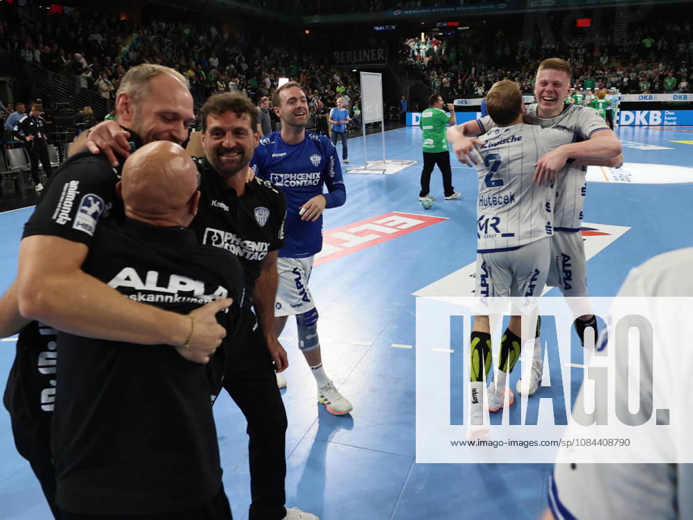 GER HBL Saison 2026 2027 FÜCHSE Berlin vs. TBV Lemgo, 11.10.26, MAX-SCHMELING-HALLE, Berlin, Freude und Ausgelassenheit beim TBV Lemgo-Lippe, Auswärtssieg