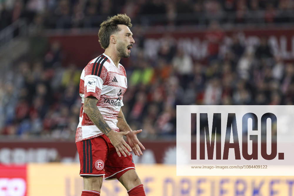 Fabian Schleusener (Fortuna Duesseldorf) gestikuliert, Gestik waehrend des Spiels der 3. Liga zwischen Fortuna Duesseldorf und SC Verl, Merkur Spiel-Arena am 11. October 2026 in Duesseldorf, Deutschland. (Foto von Oliver Kaelke DeFodi Images) +++ Fabian Schleusener (Fortuna Duesseldorf) gestures during the 3. Liga match between Fortuna Duesseldorf and SC Verl at Merkur Spiel-Arena on October 11, 2026 in Dusseldorf, Germany. (Photo by Oliver Kaelke DeFodi Images) DFB DFL REGULATIONS PROHIBIT ANY USE OF PHOTOGRAPHS AS IMAGE SEQUENCES AND OR QUASI-VIDEO. (Photo by Oliver Kaelke DeFodi Images) -