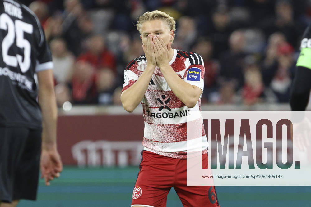 Andreas Mueller (Fortuna Duesseldorf) ist enttaeuscht, gestikuliert, Gestik waehrend des Spiels der 3. Liga zwischen Fortuna Duesseldorf und SC Verl, Merkur Spiel-Arena am 11. October 2026 in Duesseldorf, Deutschland. (Foto von Oliver Kaelke DeFodi Images) +++ Andreas Mueller (Fortuna Duesseldorf) looks dejected, gestures during the 3. Liga match between Fortuna Duesseldorf and SC Verl at Merkur Spiel-Arena on October 11, 2026 in Dusseldorf, Germany. (Photo by Oliver Kaelke DeFodi Images) DFB DFL REGULATIONS PROHIBIT ANY USE OF PHOTOGRAPHS AS IMAGE SEQUENCES AND OR QUASI-VIDEO. (Photo by Oliver Kaelke DeFodi Images) -