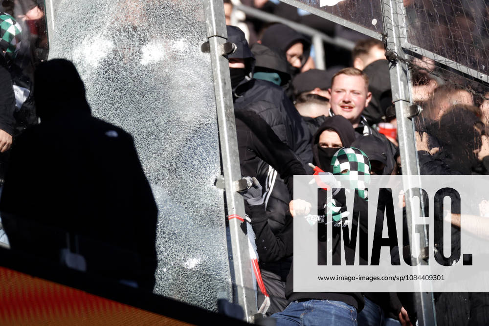 FANS Gladbach Hochrisiko Spiel in Koeln DFL Fussball Bundesliga Saison 2026 - 2027 Spiel 1.FC Koeln - Borussia Moenchengladbach 2 : 1 am 11. 10 . 2026 in Koeln DFL REGULATIONS PROHIBIT ANY USE OF PHOTOGRAPHS as IMAGE SEQUENCES and or QUASI-VIDEO