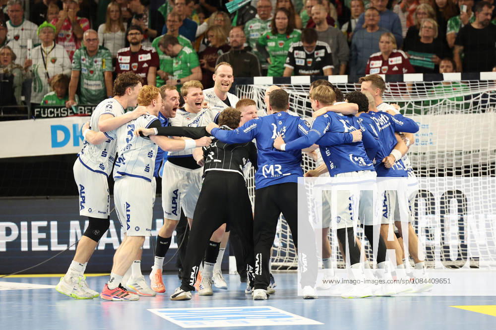 Handball, Opel HBL, Saison 2026 2027, 1.HBL, Füchse Berlin - TBV Lemgo Lippe, Max-Schmeling-Halle: Lemgoer Siegesjubel Berlin Deutschkand