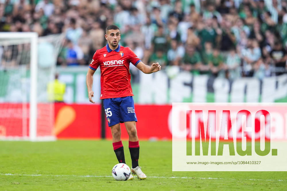 Unai Santos of CA Osasuna in action during the Spanish league, LaLiga EA Sports, football match played between Real Betis and CA Osasuna at La Cartuja stadium on October 11, 2026, in Sevilla, Spain. Real Betis V CA Osasuna - LaLiga EA Sports - ZUMAa181 20261011_zaa_a181_265