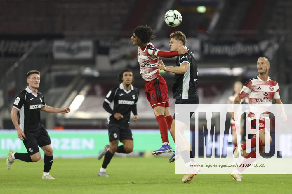 Anas Slimani (Fortuna Duesseldorf) und Nick Seidel (SC Verl) im Zweikampf waehrend des Spiels der 3. Liga zwischen Fortuna Duesseldorf und SC Verl, Merkur Spiel-Arena am 11. October 2026 in Duesseldorf, Deutschland. (Foto von Oliver Kaelke DeFodi Images) +++ Anas Slimani (Fortuna Duesseldorf) und Nick Seidel (SC Verl) battle for the ball during the 3. Liga match between Fortuna Duesseldorf and SC Verl at Merkur Spiel-Arena on October 11, 2026 in Dusseldorf, Germany. (Photo by Oliver Kaelke DeFodi Images) DFB DFL REGULATIONS PROHIBIT ANY USE OF PHOTOGRAPHS AS IMAGE SEQUENCES AND OR QUASI-VIDEO. (Photo by Oliver Kaelke DeFodi Images) -