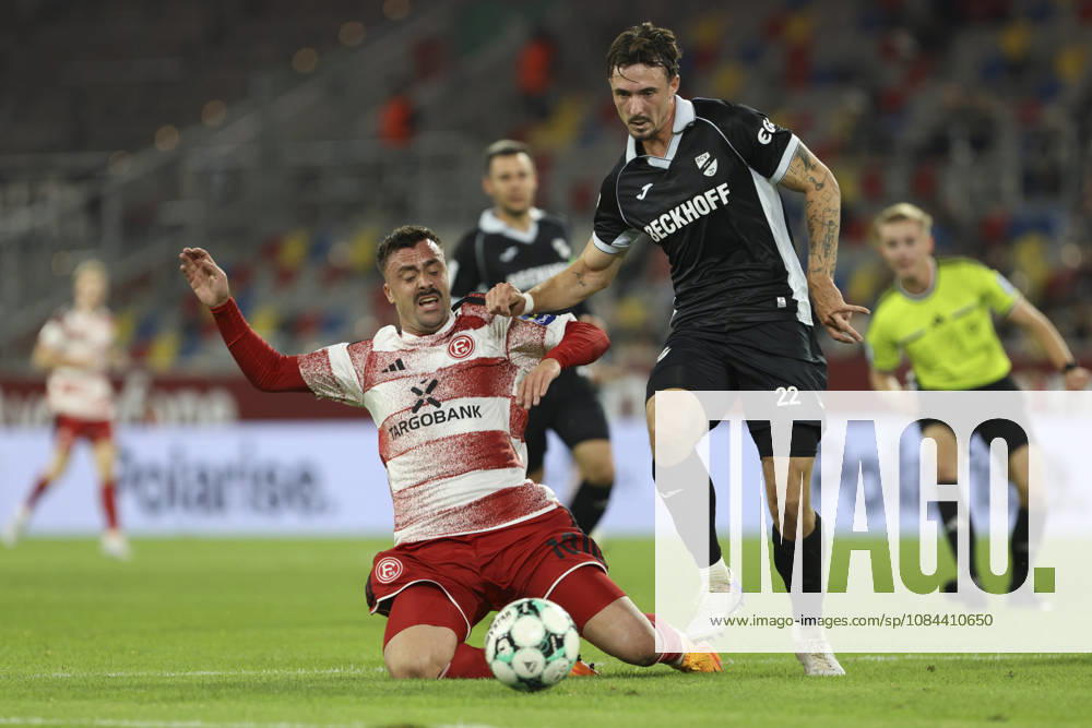 Philipp Foerster (Fortuna Duesseldorf) und Noah Koenig (SC Verl) im Zweikampf waehrend des Spiels der 3. Liga zwischen Fortuna Duesseldorf und SC Verl, Merkur Spiel-Arena am 11. October 2026 in Duesseldorf, Deutschland. (Foto von Oliver Kaelke DeFodi Images) +++ Philipp Foerster (Fortuna Duesseldorf) und Noah Koenig (SC Verl) battle for the ball during the 3. Liga match between Fortuna Duesseldorf and SC Verl at Merkur Spiel-Arena on October 11, 2026 in Dusseldorf, Germany. (Photo by Oliver Kaelke DeFodi Images) DFB DFL REGULATIONS PROHIBIT ANY USE OF PHOTOGRAPHS AS IMAGE SEQUENCES AND OR QUASI-VIDEO. (Photo by Oliver Kaelke DeFodi Images) -