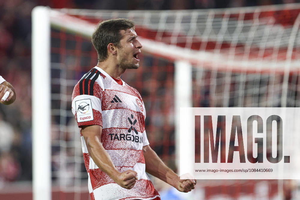 Tim Oberdorf (Fortuna Duesseldorf) Torjubel, jubelt nach seinem Treffer zum 1:0 waehrend des Spiels der 3. Liga zwischen Fortuna Duesseldorf und SC Verl, Merkur Spiel-Arena am 11. October 2026 in Duesseldorf, Deutschland. (Foto von Oliver Kaelke DeFodi Images) +++ Tim Oberdorf (Fortuna Duesseldorf) celebrates after scoring his team s first goal during the 3. Liga match between Fortuna Duesseldorf and SC Verl at Merkur Spiel-Arena on October 11, 2026 in Dusseldorf, Germany. (Photo by Oliver Kaelke DeFodi Images) DFB DFL REGULATIONS PROHIBIT ANY USE OF PHOTOGRAPHS AS IMAGE SEQUENCES AND OR QUASI-VIDEO. (Photo by Oliver Kaelke DeFodi Images) -