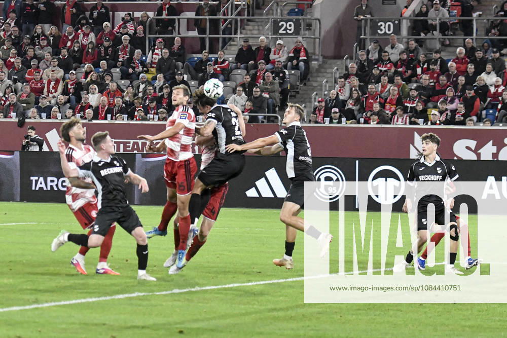 Tim Oberdorf (Duesseldorf 15) erzielt das Tor zum 1:0 11.10.2026 ¢ Fussball ¢ Fortuna Duesseldorf vs SC Verl, Merkur Spiel-Arena, Duesseldorf, DFB DFL REGULATIONS PROHIBIT ANY USE OF PHOTOGRAPHS AS IMAGE SEQUENCES AND OR QUASI-VIDEO