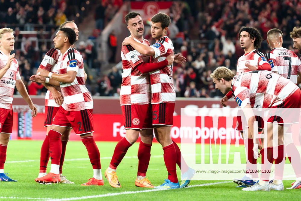 Deutschland: 3. Liga 2026 2027 Fortuna Düsseldorf vs. SC Verl 8. Spieltag 12.10.2026 Merkur Spiel-Arena (Nordrhein-Westfalen) Tor zum 1:0 durch Tim Oberdorf (Fortuna Dusseldorf, 15) Jubel Freude Emotionen Torjubel Philipp Forster (Fortuna Dusseldorf, 10)