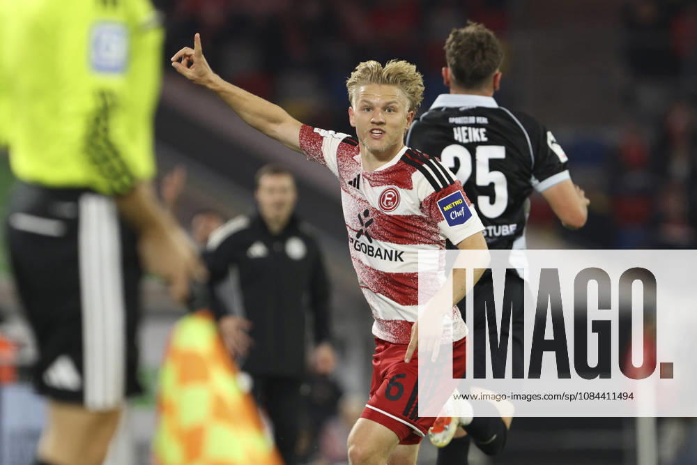 Andreas Mueller (Fortuna Duesseldorf) gestikuliert, Gestik waehrend des Spiels der 3. Liga zwischen Fortuna Duesseldorf und SC Verl, Merkur Spiel-Arena am 11. October 2026 in Duesseldorf, Deutschland. (Foto von Oliver Kaelke DeFodi Images) +++ Andreas Mueller (Fortuna Duesseldorf) gestures during the 3. Liga match between Fortuna Duesseldorf and SC Verl at Merkur Spiel-Arena on October 11, 2026 in Dusseldorf, Germany. (Photo by Oliver Kaelke DeFodi Images) DFB DFL REGULATIONS PROHIBIT ANY USE OF PHOTOGRAPHS AS IMAGE SEQUENCES AND OR QUASI-VIDEO. (Photo by Oliver Kaelke DeFodi Images) -