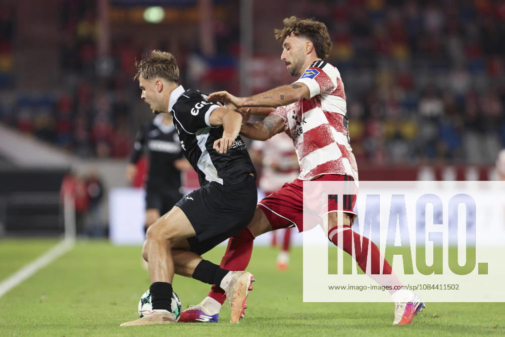 Nick Seidel (SC Verl) und Fabian Schleusener (Fortuna Duesseldorf) im Zweikampf waehrend des Spiels der 3. Liga zwischen Fortuna Duesseldorf und SC Verl, Merkur Spiel-Arena am 11. October 2026 in Duesseldorf, Deutschland. (Foto von Oliver Kaelke DeFodi Images) +++ Nick Seidel (SC Verl) und Fabian Schleusener (Fortuna Duesseldorf) battle for the ball during the 3. Liga match between Fortuna Duesseldorf and SC Verl at Merkur Spiel-Arena on October 11, 2026 in Dusseldorf, Germany. (Photo by Oliver Kaelke DeFodi Images) DFB DFL REGULATIONS PROHIBIT ANY USE OF PHOTOGRAPHS AS IMAGE SEQUENCES AND OR QUASI-VIDEO. (Photo by Oliver Kaelke DeFodi Images) -