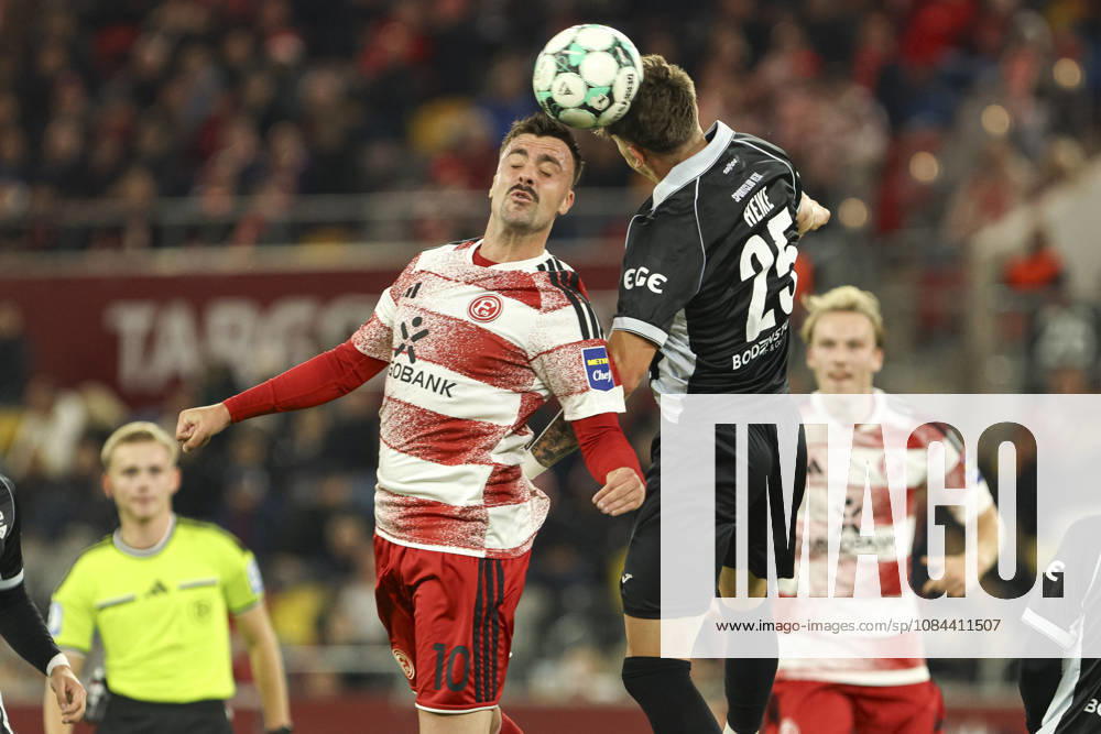 Philipp Foerster (Fortuna Duesseldorf) und Tim Heike (SC Verl) im Zweikampf waehrend des Spiels der 3. Liga zwischen Fortuna Duesseldorf und SC Verl, Merkur Spiel-Arena am 11. October 2026 in Duesseldorf, Deutschland. (Foto von Oliver Kaelke DeFodi Images) +++ Philipp Foerster (Fortuna Duesseldorf) und Tim Heike (SC Verl) battle for the ball during the 3. Liga match between Fortuna Duesseldorf and SC Verl at Merkur Spiel-Arena on October 11, 2026 in Dusseldorf, Germany. (Photo by Oliver Kaelke DeFodi Images) DFB DFL REGULATIONS PROHIBIT ANY USE OF PHOTOGRAPHS AS IMAGE SEQUENCES AND OR QUASI-VIDEO. (Photo by Oliver Kaelke DeFodi Images) -