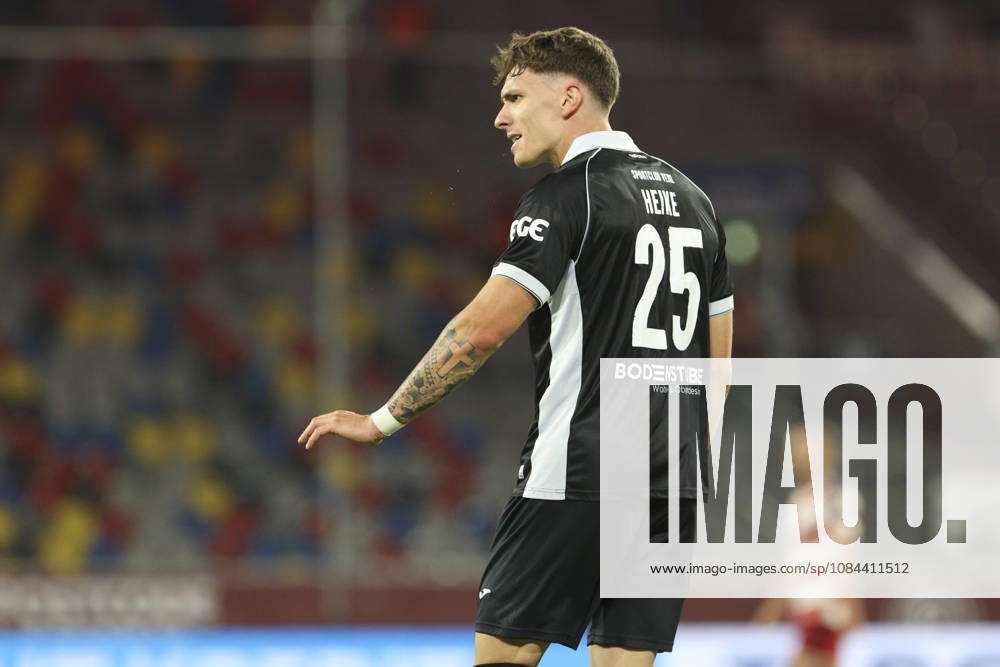 Tim Heike (SC Verl) gestikuliert, Gestik waehrend des Spiels der 3. Liga zwischen Fortuna Duesseldorf und SC Verl, Merkur Spiel-Arena am 11. October 2026 in Duesseldorf, Deutschland. (Foto von Oliver Kaelke DeFodi Images) +++ Tim Heike (SC Verl) gestures during the 3. Liga match between Fortuna Duesseldorf and SC Verl at Merkur Spiel-Arena on October 11, 2026 in Dusseldorf, Germany. (Photo by Oliver Kaelke DeFodi Images) DFB DFL REGULATIONS PROHIBIT ANY USE OF PHOTOGRAPHS AS IMAGE SEQUENCES AND OR QUASI-VIDEO. (Photo by Oliver Kaelke DeFodi Images) -