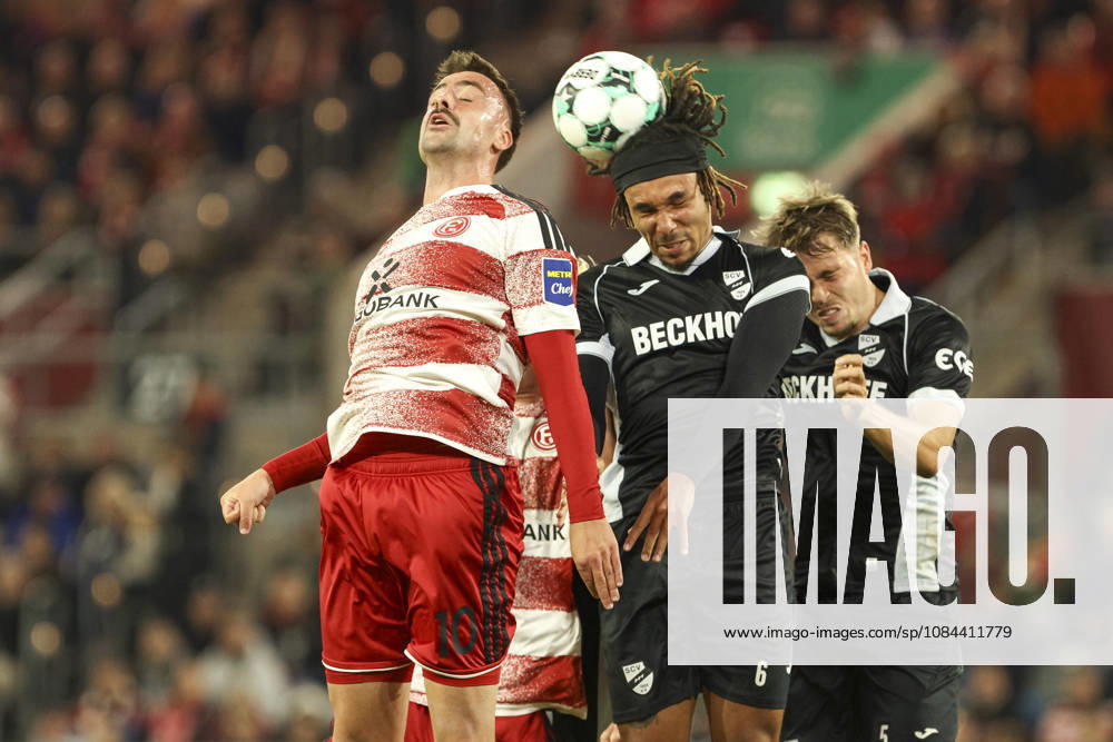 Philipp Foerster (Fortuna Duesseldorf) und Joshua Eze (SC Verl) im Zweikampf waehrend des Spiels der 3. Liga zwischen Fortuna Duesseldorf und SC Verl, Merkur Spiel-Arena am 11. October 2026 in Duesseldorf, Deutschland. (Foto von Oliver Kaelke DeFodi Images) +++ Philipp Foerster (Fortuna Duesseldorf) und Joshua Eze (SC Verl) battle for the ball during the 3. Liga match between Fortuna Duesseldorf and SC Verl at Merkur Spiel-Arena on October 11, 2026 in Dusseldorf, Germany. (Photo by Oliver Kaelke DeFodi Images) DFB DFL REGULATIONS PROHIBIT ANY USE OF PHOTOGRAPHS AS IMAGE SEQUENCES AND OR QUASI-VIDEO. (Photo by Oliver Kaelke DeFodi Images) -