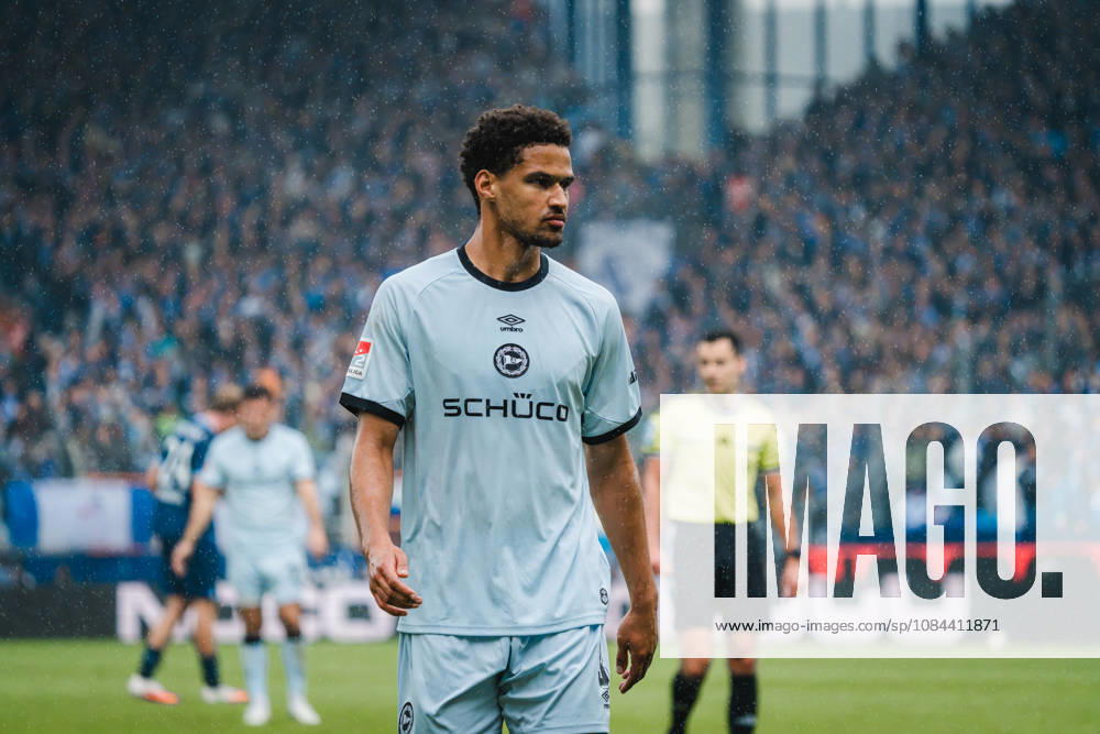 Bochum, Deutschland 11. Oktober 2026: 2. Bundesliga - 2026 2027 - 7. Spieltag - VfL Bochum 1848 gegen DSC Arminia Bielefeld Im Bild: Joel Felix (DSC) DFL DFB regulations prohibit any use of photographs as image sequences and or quasi-video. Vonovia Ruhrstadion Nordrhein Westfalen