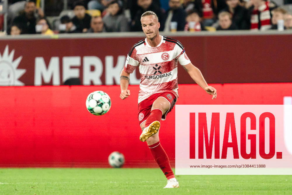 Deutschland: 3. Liga 2026 2027 Fortuna Düsseldorf vs. SC Verl 8. Spieltag 12.10.2026 Merkur Spiel-Arena (Nordrhein-Westfalen) Jorrit Hendrix (Fortuna Dusseldorf, 8)