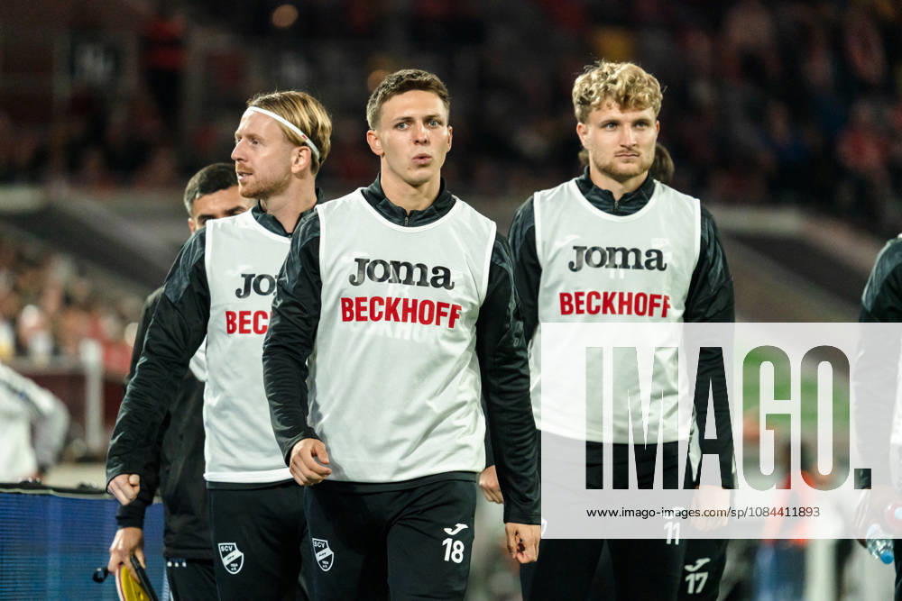 Deutschland: 3. Liga 2026 2027 Fortuna Düsseldorf vs. SC Verl 8. Spieltag 12.10.2026 Merkur Spiel-Arena (Nordrhein-Westfalen) Fabian Wessig (SC Verl, 18) Moritz Kaube (SC Verl, 11)