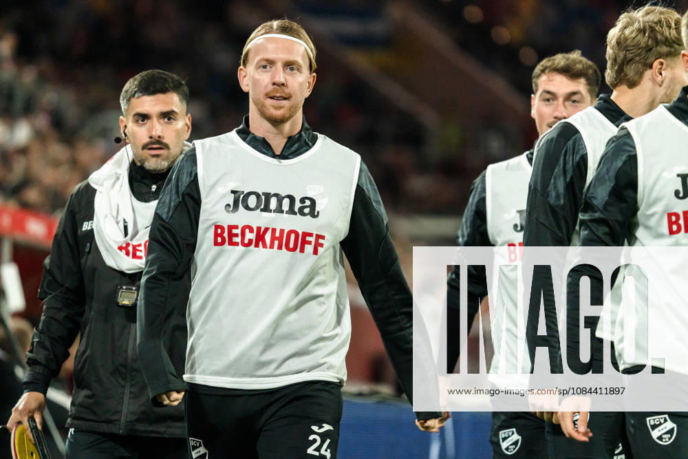 Deutschland: 3. Liga 2026 2027 Fortuna Düsseldorf vs. SC Verl 8. Spieltag 12.10.2026 Merkur Spiel-Arena (Nordrhein-Westfalen) Dominik Martinovic (SC Verl, 24)