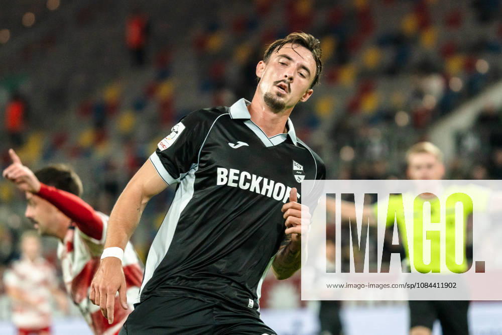 Deutschland: 3. Liga 2026 2027 Fortuna Düsseldorf vs. SC Verl 8. Spieltag 12.10.2026 Merkur Spiel-Arena (Nordrhein-Westfalen) Noah Konig (SC Verl, 22)