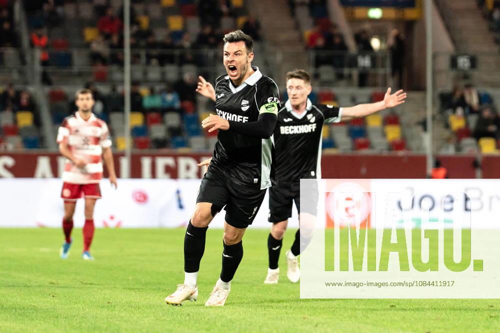 Deutschland: 3. Liga 2026 2027 Fortuna Düsseldorf vs. SC Verl 8. Spieltag 12.10.2026 Merkur Spiel-Arena (Nordrhein-Westfalen) Niko Kijewski (SC Verl, 19) Frust Ärger Emotionen Traurig