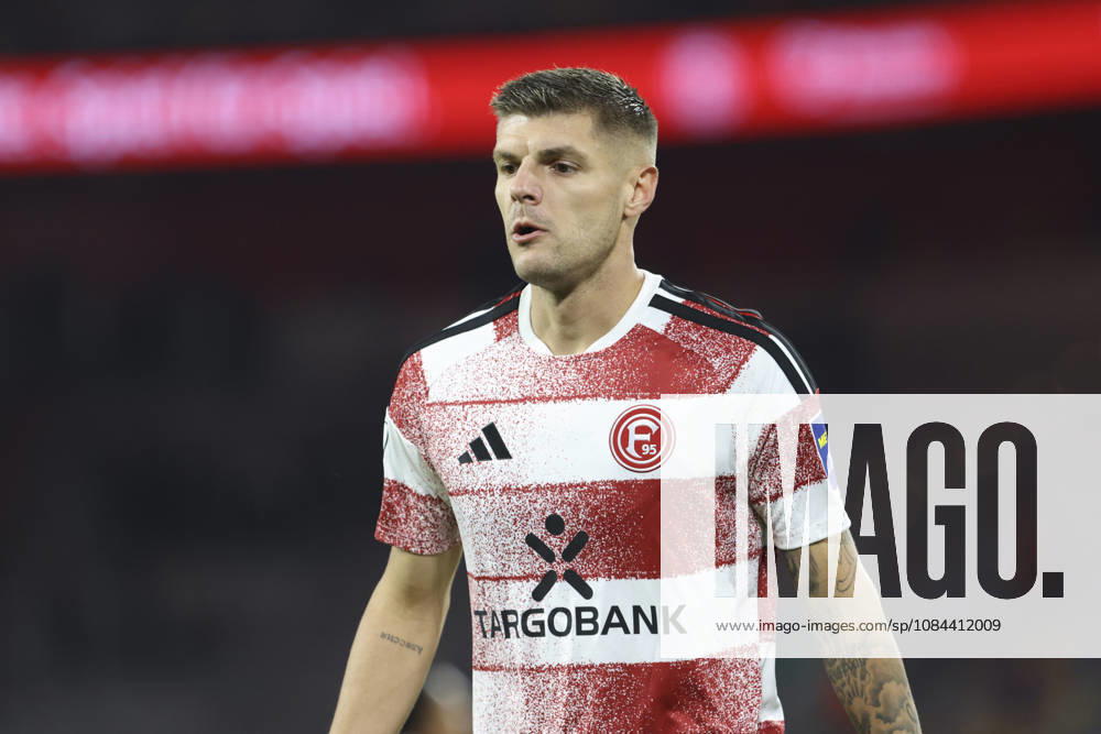 Erik Wekesser (Fortuna Duesseldorf) schaut waehrend des Spiels der 3. Liga zwischen Fortuna Duesseldorf und SC Verl, Merkur Spiel-Arena am 11. October 2026 in Duesseldorf, Deutschland. (Foto von Oliver Kaelke DeFodi Images) +++ Erik Wekesser (Fortuna Duesseldorf) looks on during the 3. Liga match between Fortuna Duesseldorf and SC Verl at Merkur Spiel-Arena on October 11, 2026 in Dusseldorf, Germany. (Photo by Oliver Kaelke DeFodi Images) DFB DFL REGULATIONS PROHIBIT ANY USE OF PHOTOGRAPHS AS IMAGE SEQUENCES AND OR QUASI-VIDEO. (Photo by Oliver Kaelke DeFodi Images) -