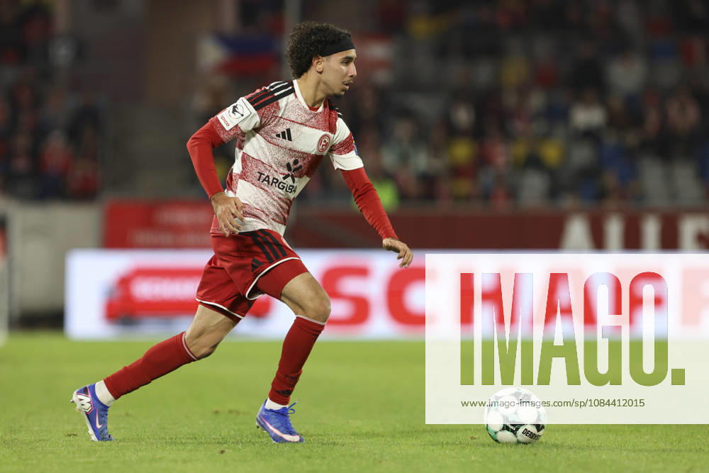 Anas Slimani (Fortuna Duesseldorf) in Aktion, am Ball, Einzelaktion waehrend des Spiels der 3. Liga zwischen Fortuna Duesseldorf und SC Verl, Merkur Spiel-Arena am 11. October 2026 in Duesseldorf, Deutschland. (Foto von Oliver Kaelke DeFodi Images) +++ Anas Slimani (Fortuna Duesseldorf) controls the ball during the 3. Liga match between Fortuna Duesseldorf and SC Verl at Merkur Spiel-Arena on October 11, 2026 in Dusseldorf, Germany. (Photo by Oliver Kaelke DeFodi Images) DFB DFL REGULATIONS PROHIBIT ANY USE OF PHOTOGRAPHS AS IMAGE SEQUENCES AND OR QUASI-VIDEO. (Photo by Oliver Kaelke DeFodi Images) -