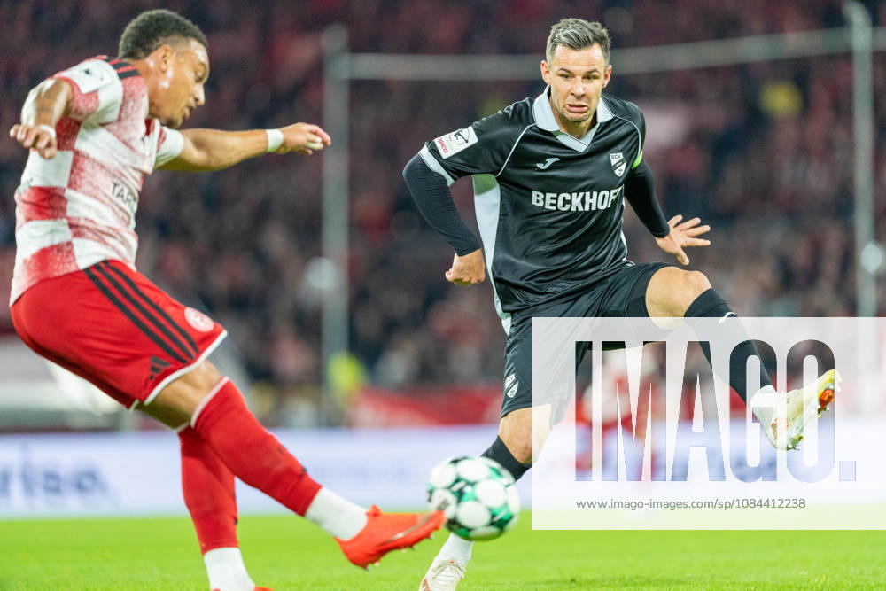 Niko Kijewski (SC Verl, 19) springt in die Flanke von Steven van der Sloot (Fortuna Düsseldorf, 02) Fortuna Duesseldorf vs. SC Verl, Fussball, 3.Liga, 8.Spieltag, Saison 2026 27, 12.10.2026, DFL REGULATIONS PROHIBIT ANY USE OF PHOTOGRAPHS AS IMAGE SEQUENCES AND OR QUASI-VIDEO, Fortuna Duesseldorf vs. SC Verl, Fussball, 3.Liga, 8.Spieltag, Saison 2026 27, 12.10.2026 Düsseldorf