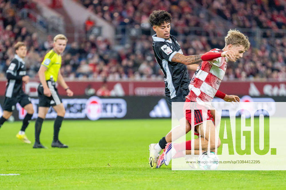 Andre Leipold (SC Verl, 20) foult, Elias Arden (Fortuna Düsseldorf, 38) Fortuna Duesseldorf vs. SC Verl, Fussball, 3.Liga, 8.Spieltag, Saison 2026 27, 12.10.2026, DFL REGULATIONS PROHIBIT ANY USE OF PHOTOGRAPHS AS IMAGE SEQUENCES AND OR QUASI-VIDEO, Fortuna Duesseldorf vs. SC Verl, Fussball, 3.Liga, 8.Spieltag, Saison 2026 27, 12.10.2026 Düsseldorf