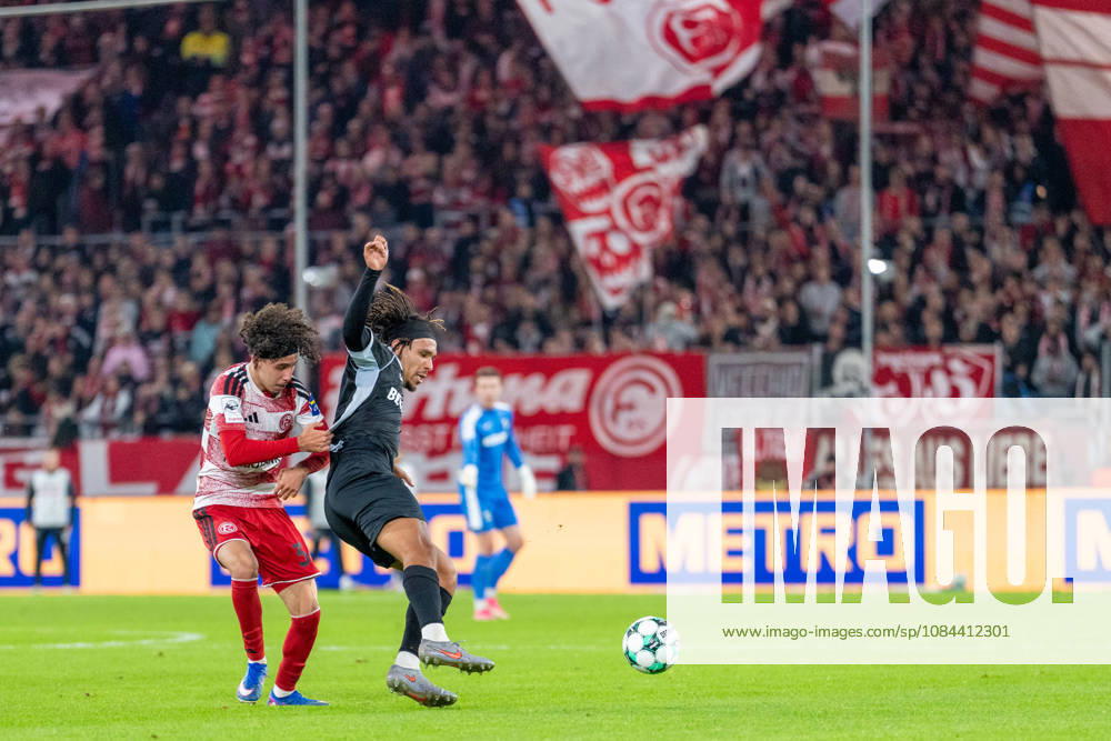Anas Slimani (Fortuna Düsseldorf, 34) im Zweikampf mit Joshua Eze (SC Verl, 06), wird am Trikot gezogen Fortuna Duesseldorf vs. SC Verl, Fussball, 3.Liga, 8.Spieltag, Saison 2026 27, 12.10.2026, DFL REGULATIONS PROHIBIT ANY USE OF PHOTOGRAPHS AS IMAGE SEQUENCES AND OR QUASI-VIDEO, Fortuna Duesseldorf vs. SC Verl, Fussball, 3.Liga, 8.Spieltag, Saison 2026 27, 12.10.2026 Düsseldorf