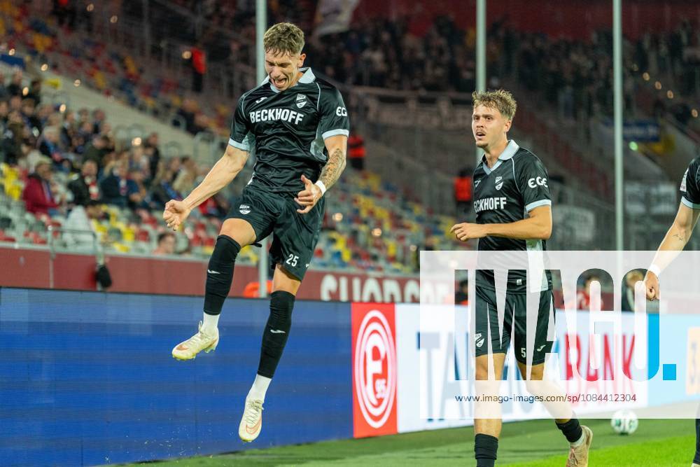 Tim Heike (SC Verl, 25) bejubelt sein Tor zum 1:1 mit einem Jubelsprung, Nick Seidel (SC Verl, 05) kommt dazu Fortuna Duesseldorf vs. SC Verl, Fussball, 3.Liga, 8.Spieltag, Saison 2026 27, 12.10.2026, DFL REGULATIONS PROHIBIT ANY USE OF PHOTOGRAPHS AS IMAGE SEQUENCES AND OR QUASI-VIDEO, Fortuna Duesseldorf vs. SC Verl, Fussball, 3.Liga, 8.Spieltag, Saison 2026 27, 12.10.2026 Düsseldorf