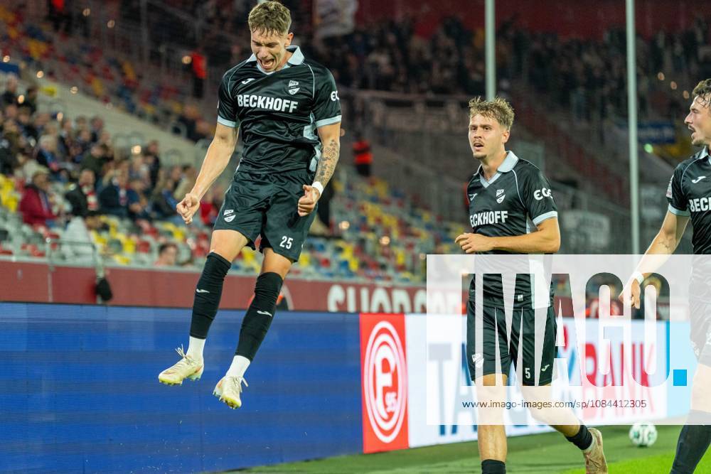 Tim Heike (SC Verl, 25) bejubelt sein Tor zum 1:1 mit einem Jubelsprung, Nick Seidel (SC Verl, 05) kommt dazu Fortuna Duesseldorf vs. SC Verl, Fussball, 3.Liga, 8.Spieltag, Saison 2026 27, 12.10.2026, DFL REGULATIONS PROHIBIT ANY USE OF PHOTOGRAPHS AS IMAGE SEQUENCES AND OR QUASI-VIDEO, Fortuna Duesseldorf vs. SC Verl, Fussball, 3.Liga, 8.Spieltag, Saison 2026 27, 12.10.2026 Düsseldorf