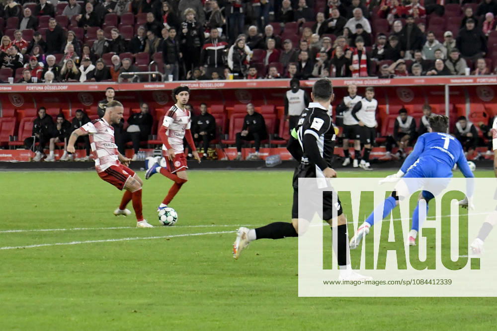 Jorrit Hendrix (Duesseldorf 8) erzielt das Tor zum 2:1 11.10.2026 ¢ Fussball ¢ Fortuna Duesseldorf vs SC Verl, Merkur Spiel-Arena, Duesseldorf, DFB DFL REGULATIONS PROHIBIT ANY USE OF PHOTOGRAPHS AS IMAGE SEQUENCES AND OR QUASI-VIDEO