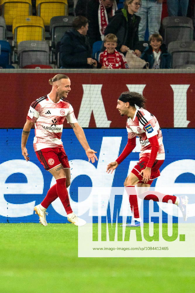 Deutschland: 3. Liga 2026 2027 Fortuna Düsseldorf vs. SC Verl 8. Spieltag 12.10.2026 Merkur Spiel-Arena (Nordrhein-Westfalen) Tor zum 2:1 durch Jorrit Hendrix (Fortuna Dusseldorf, 8) Jubel Freude Emotionen Torjubel Anas Slimani (Fortuna Dusseldorf, 34)