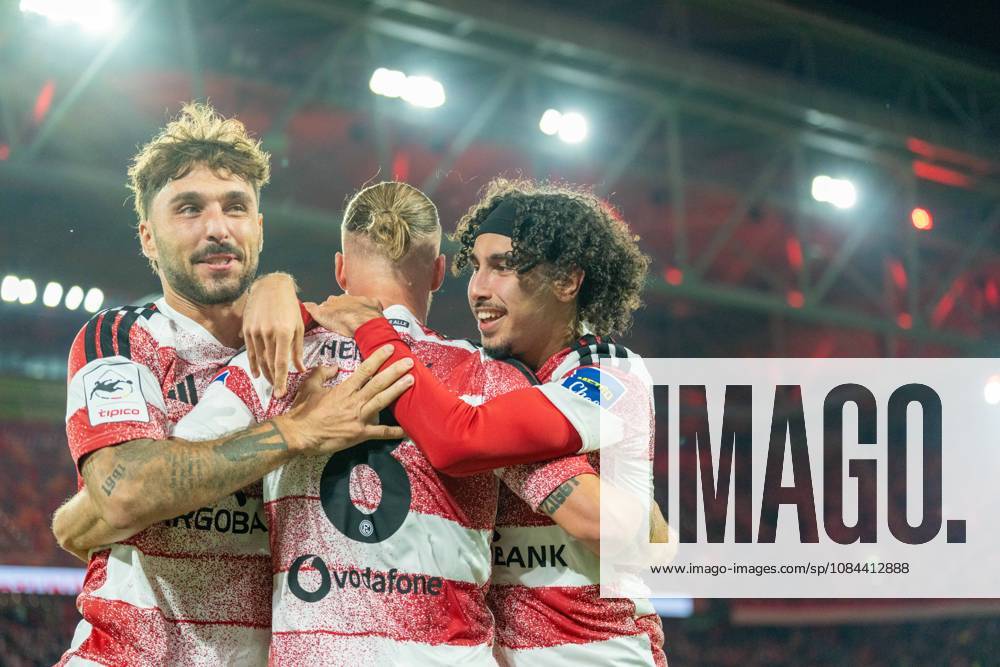 Fabian Schleusener (Fortuna Düsseldorf, 24), Jorrit Hendrix (Fortuna Düsseldorf, 08) und Anas Slimani (Fortuna Düsseldorf, 34) jubeln Fortuna Duesseldorf vs. SC Verl, Fussball, 3.Liga, 8.Spieltag, Saison 2026 27, 12.10.2026, DFL REGULATIONS PROHIBIT ANY USE OF PHOTOGRAPHS AS IMAGE SEQUENCES AND OR QUASI-VIDEO, Fortuna Duesseldorf vs. SC Verl, Fussball, 3.Liga, 8.Spieltag, Saison 2026 27, 12.10.2026 Düsseldorf