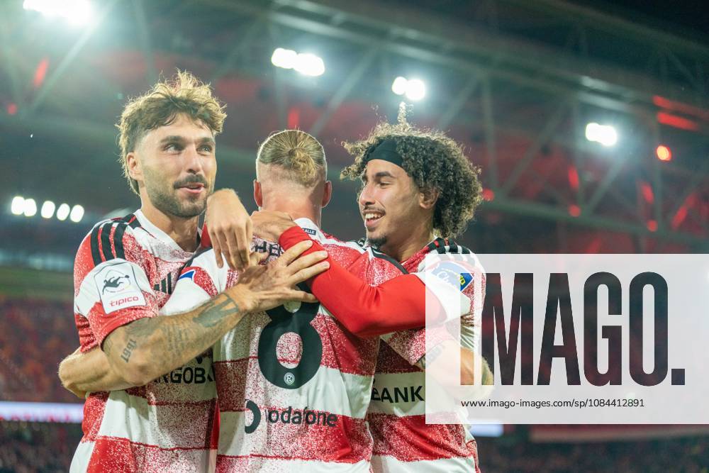 Fabian Schleusener (Fortuna Düsseldorf, 24), Jorrit Hendrix (Fortuna Düsseldorf, 08) und Anas Slimani (Fortuna Düsseldorf, 34) jubeln Fortuna Duesseldorf vs. SC Verl, Fussball, 3.Liga, 8.Spieltag, Saison 2026 27, 12.10.2026, DFL REGULATIONS PROHIBIT ANY USE OF PHOTOGRAPHS AS IMAGE SEQUENCES AND OR QUASI-VIDEO, Fortuna Duesseldorf vs. SC Verl, Fussball, 3.Liga, 8.Spieltag, Saison 2026 27, 12.10.2026 Düsseldorf