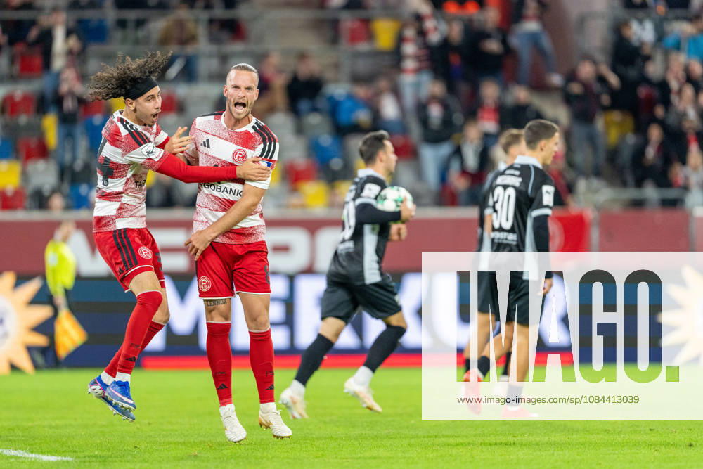 Anas Slimani (Fortuna Düsseldorf, 34) und Torschuetze Jorrit Hendrix (Fortuna Düsseldorf, 08), Emotion und Jubel Fortuna Duesseldorf vs. SC Verl, Fussball, 3.Liga, 8.Spieltag, Saison 2026 27, 12.10.2026, DFL REGULATIONS PROHIBIT ANY USE OF PHOTOGRAPHS AS IMAGE SEQUENCES AND OR QUASI-VIDEO, Fortuna Duesseldorf vs. SC Verl, Fussball, 3.Liga, 8.Spieltag, Saison 2026 27, 12.10.2026 Düsseldorf