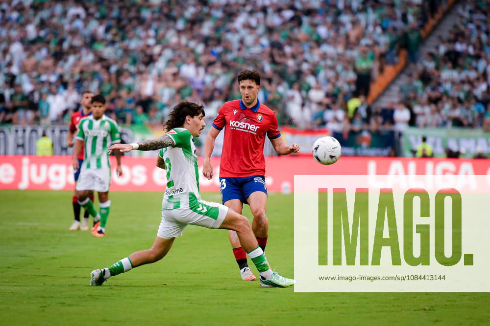 ESP: LaLiga EA Sports Real Betis v CA Osasuna Abel Bretones of Osasuna and Hector Bellerin of Real Betis during LaLiga EA Sports match between Real Betis v CA Osasuna played at Benito Villamarin Stadium, Seville on October 11 2026 in Spain Spain Soccer