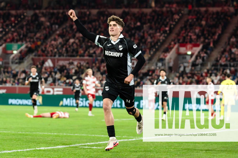 Deutschland: 3. Liga 2026 2027 Fortuna Düsseldorf vs. SC Verl 8. Spieltag 12.10.2026 Merkur Spiel-Arena (Nordrhein-Westfalen) Tor zum 2:2 durch Janne Berner (SC Verl, 34) Jubel Freude Emotionen Torjubel
