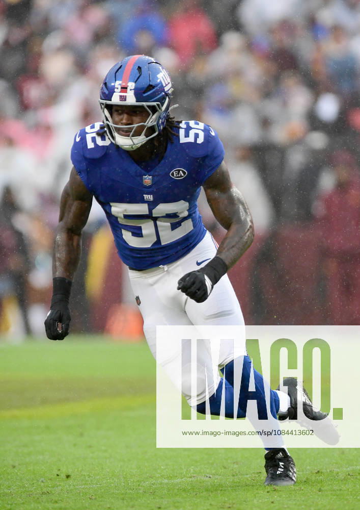 LANDOVER, MD - OCTOBER 11: Giants linebacker Arvell Reese (52) runs to the ball during the New York Giants versus Washington Commanders National Football League game at Northwest Stadium on October 11, 2026 in Landover, MD. (Photo by Randy Litzinger Icon Sportswire) NFL, American Football Herren, USA OCT 11 Giants at Commanders Icon9662610110078