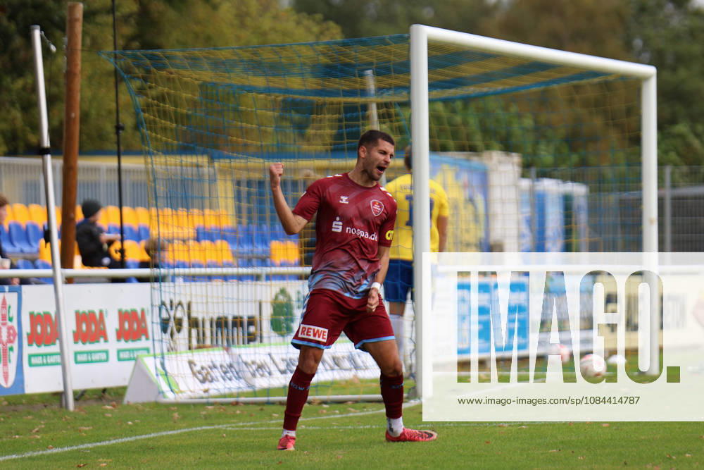 Fußball I Herren I Saison 2026-2027 I Regionalliga Nord I 13. Spieltag I SV Todesfelde - SC Weiche Flensburg I 11.10.2026 Erolind Krasniqi (48, SC Weiche Flensburg 08) Todesfelde Joda-Sportpark Schleswig Holstein Deutschland